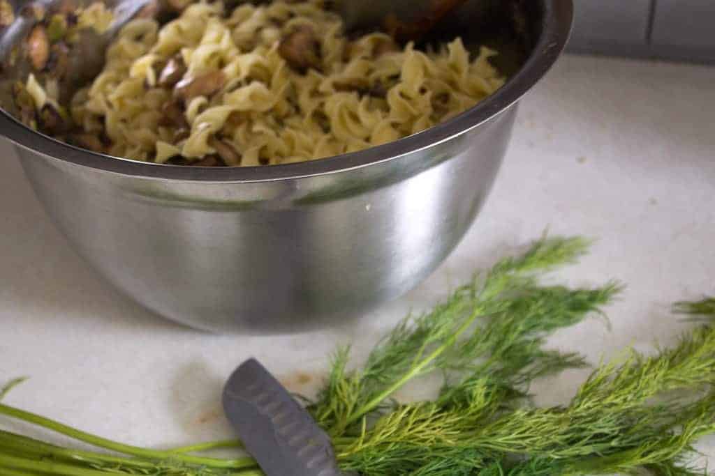 Mushroom and leek kugel ingredients