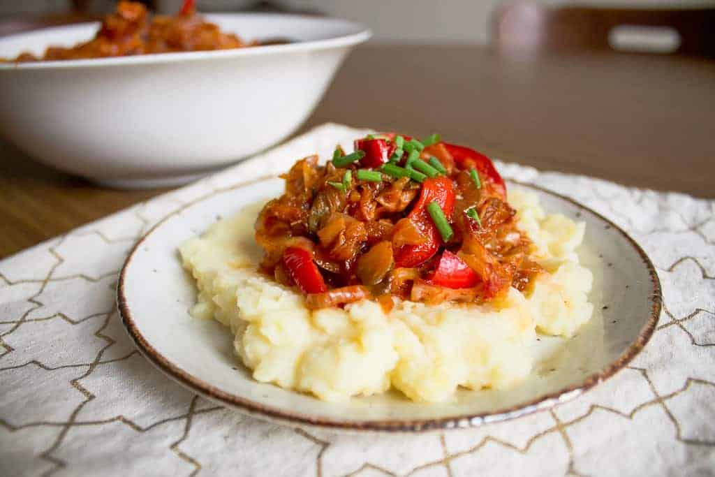 Stewed cabbage with peppers