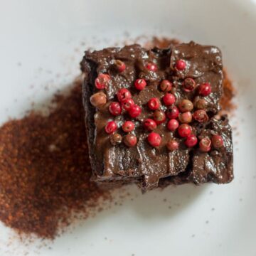 Vegan chocolate chilli brownies