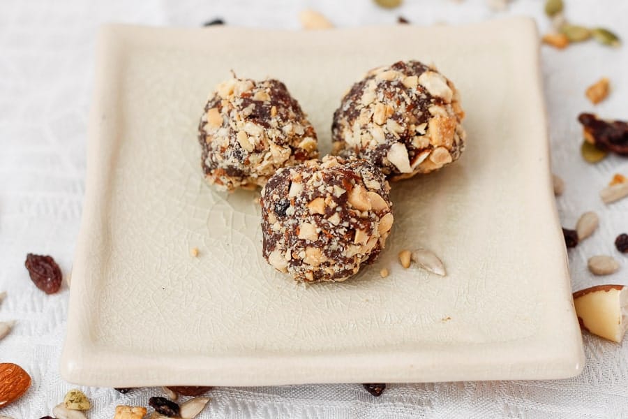 Chocolate nut energy balls