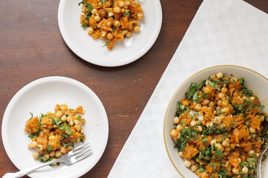 My take on this Tunisian Tirshi squash salad involves big chunks of roasted squash, mixed with creamy chickpeas, sharp garlic and lemon juice. 