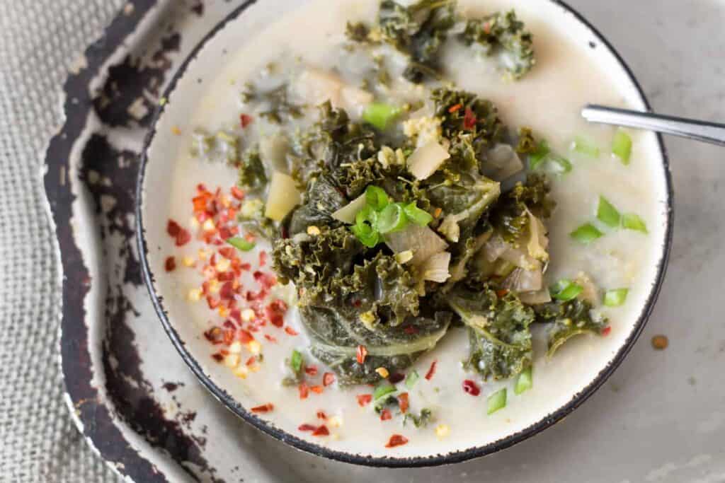 Green broccoli kale soup