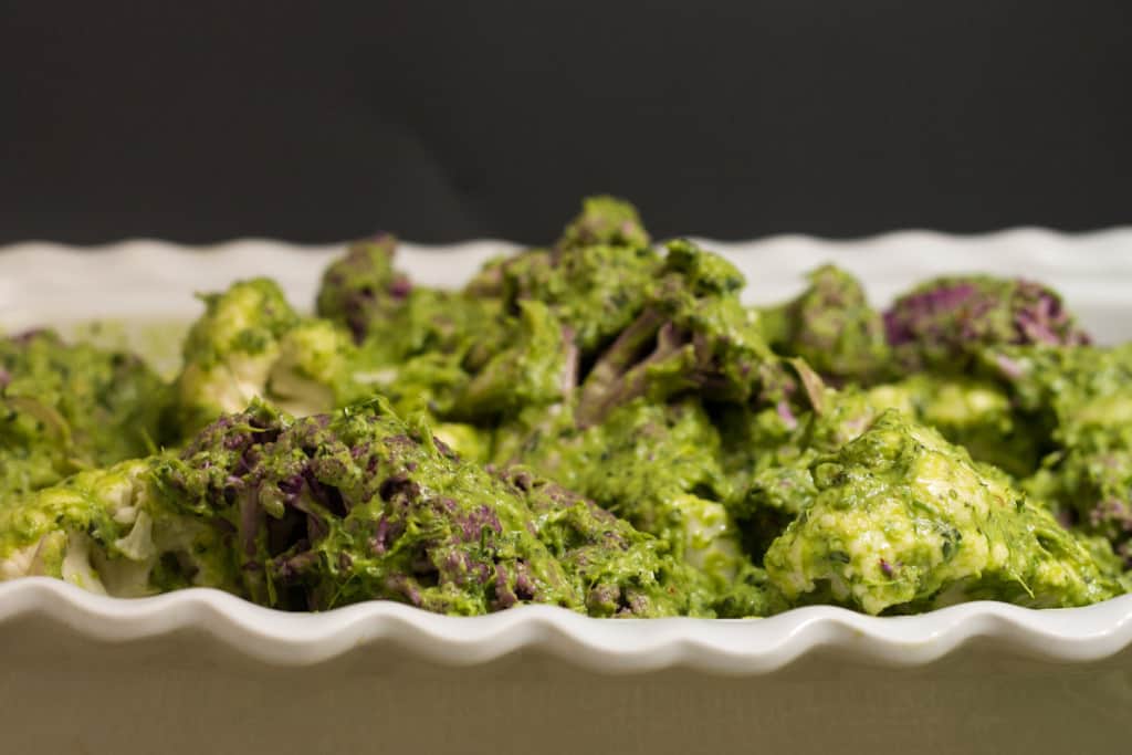 Roasted cauliflower in green herb sauce