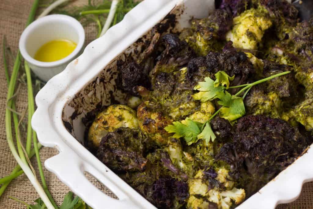 Roasted cauliflower in green herb sauce