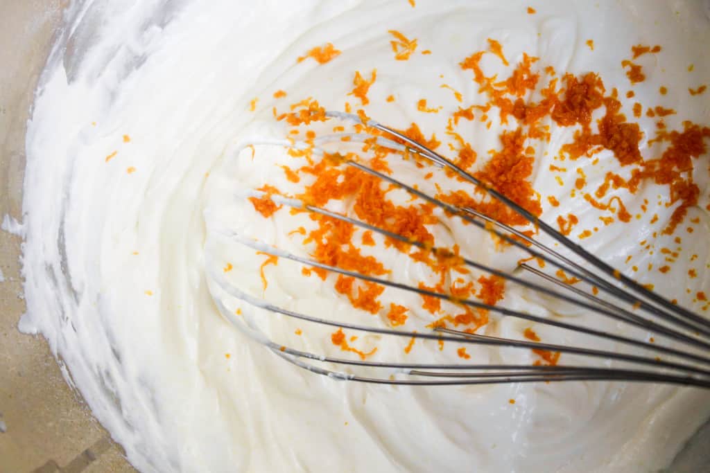 Light Israeli cheesecake with crumb topping