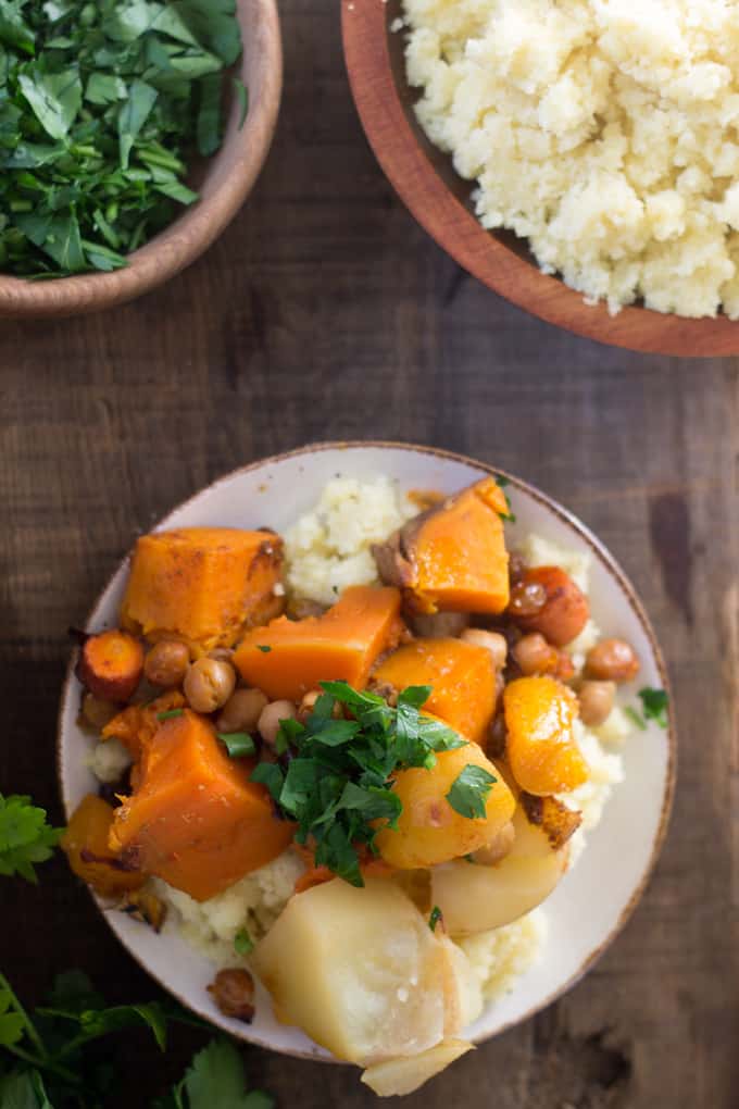 This orange vegetables tagine with peaches is an earthy dish, full of grounding flavours like yam, pumpkin, chickpeas, harissa, raisins and peaches. The perfect juxtaposition of sweet and savoury!