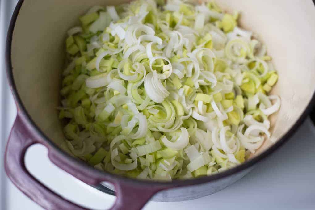 Salt-free potato leek soup with mustard