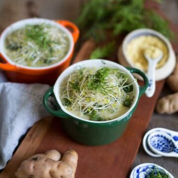 Salt-free potato leek soup with mustard