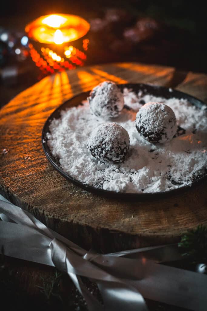 candle and date snowballs