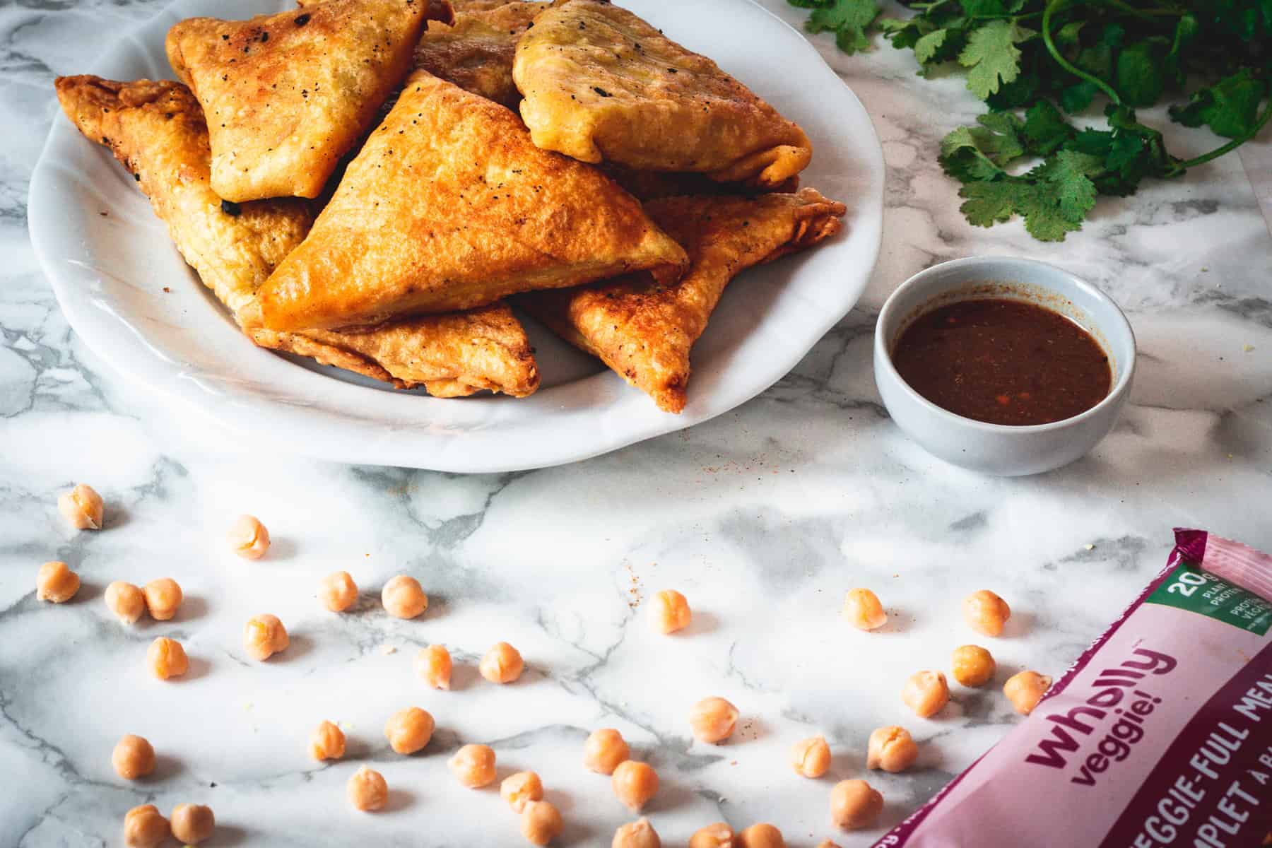 Aloo Samosa With Sweet Chilly Sauce Recipe