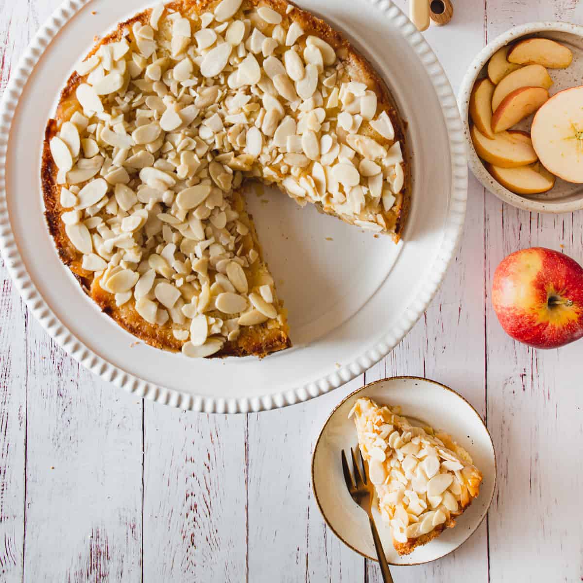 Jewish apple cake recipe: A dairy-free family favorite - The Washington Post