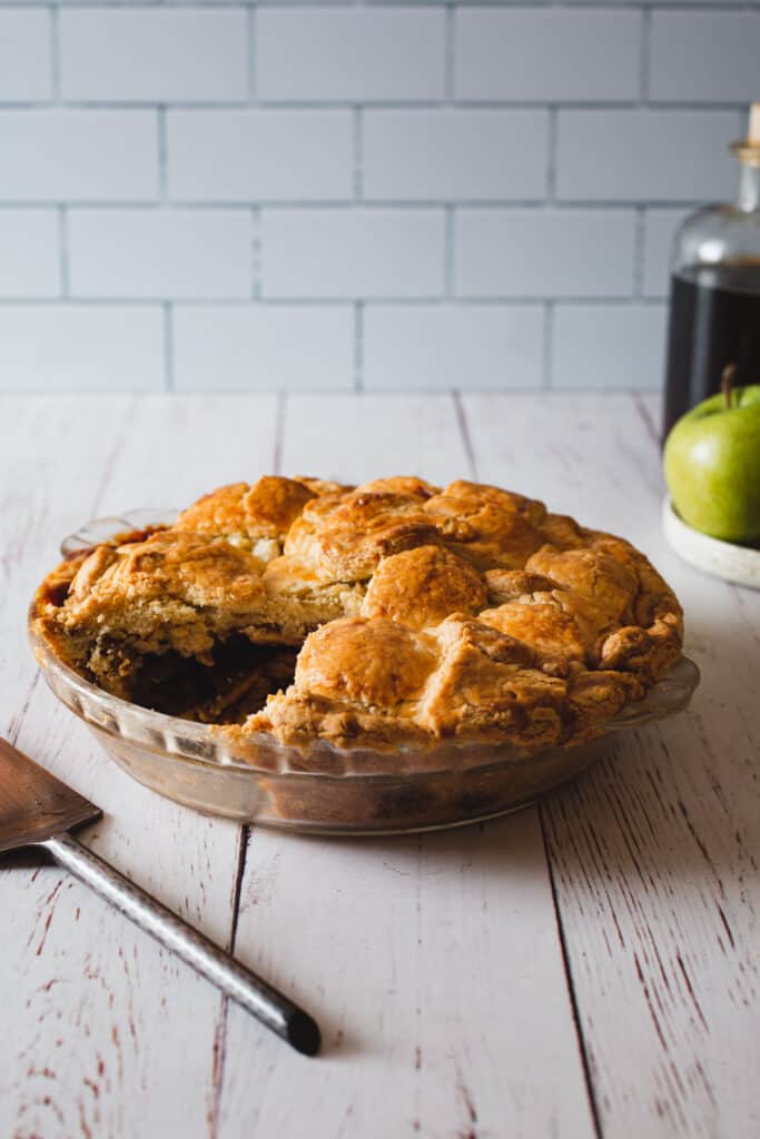 gluten free apple pie and knife