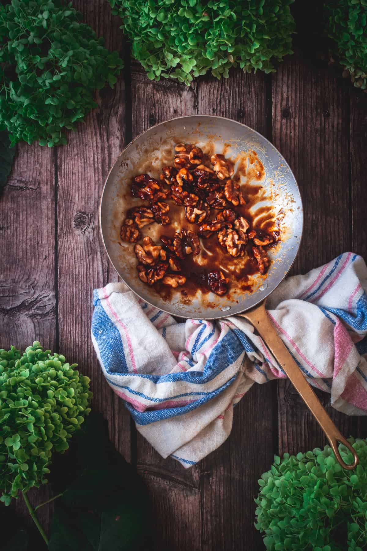 candied walnuts in pan