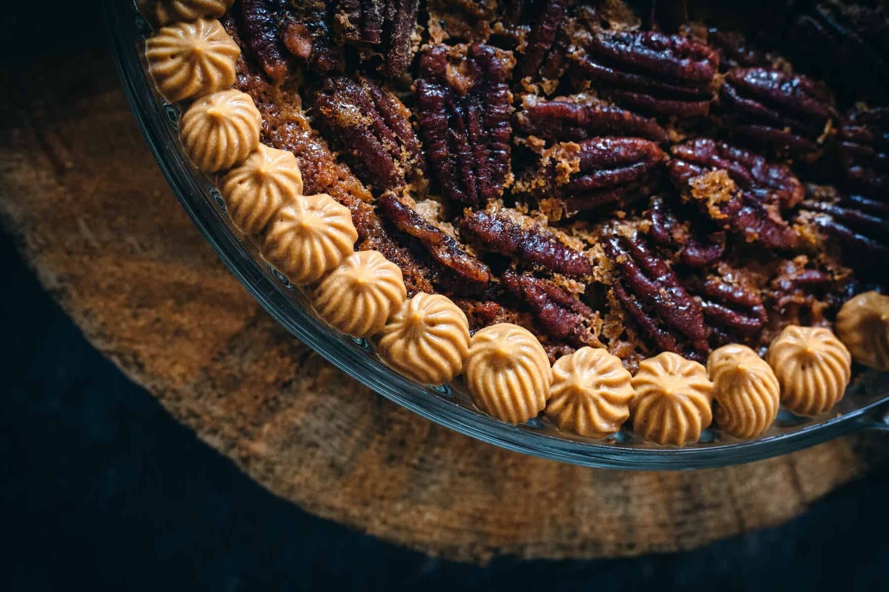 close up on maple dulce de leche pipin
