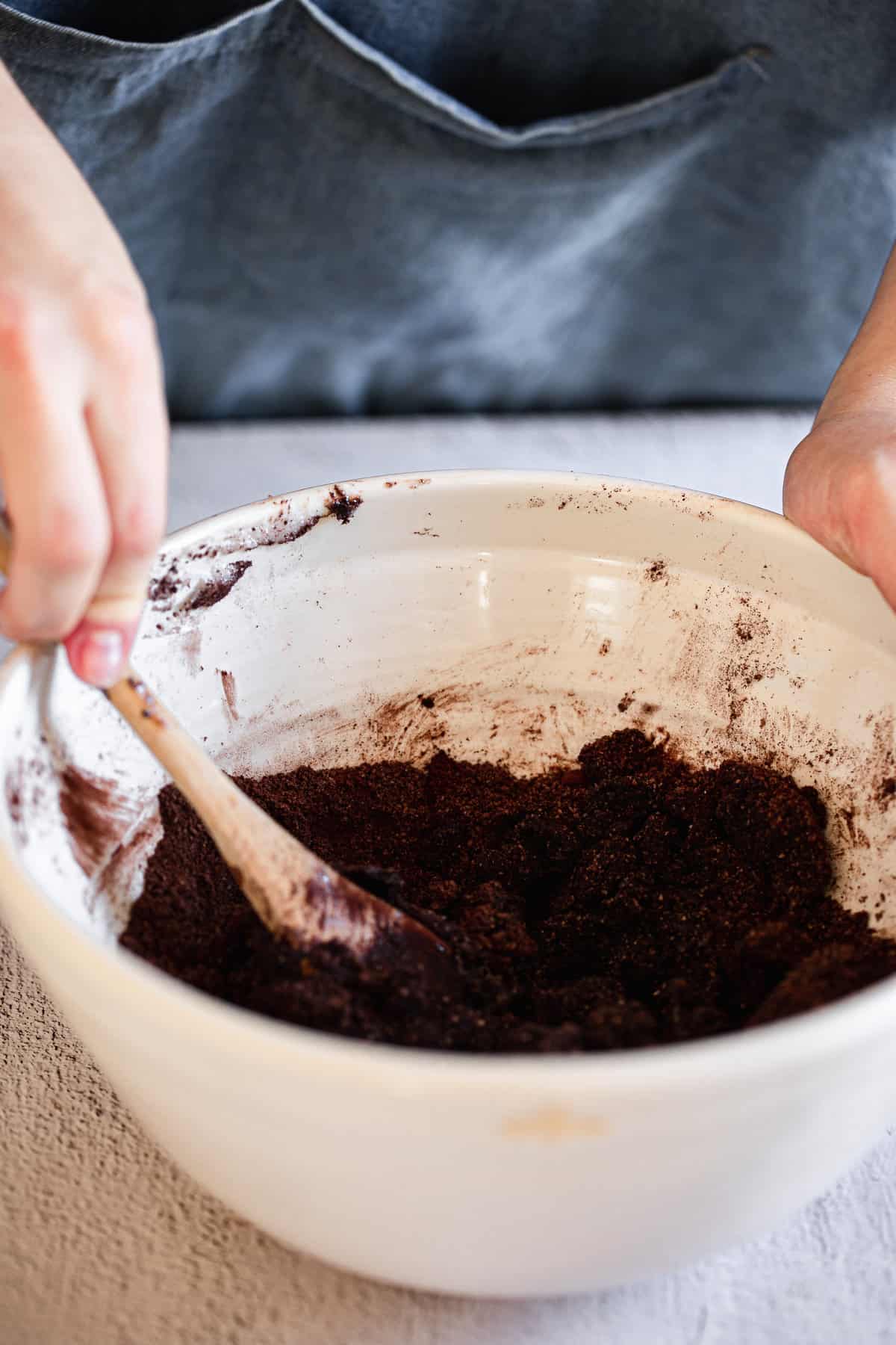 mixing the flourless tart crust