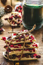 Pistachio, cranberry and raspberry white chocolate bark recipe