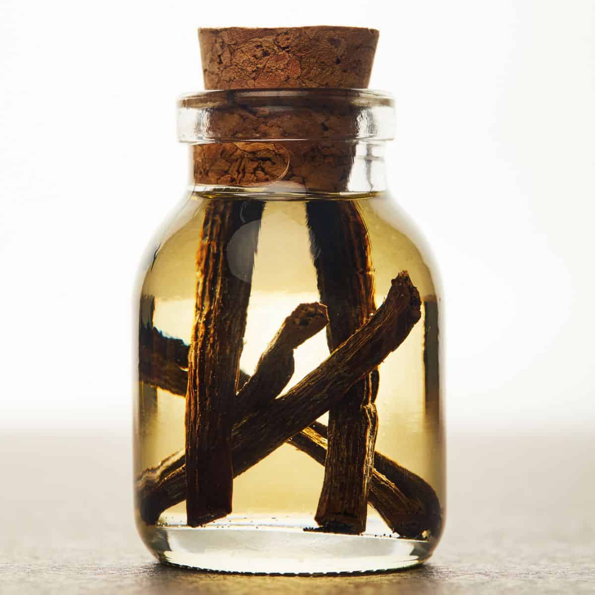 How to make homemade vanilla extract, cheap