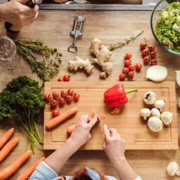 Veggies on a cutting board.