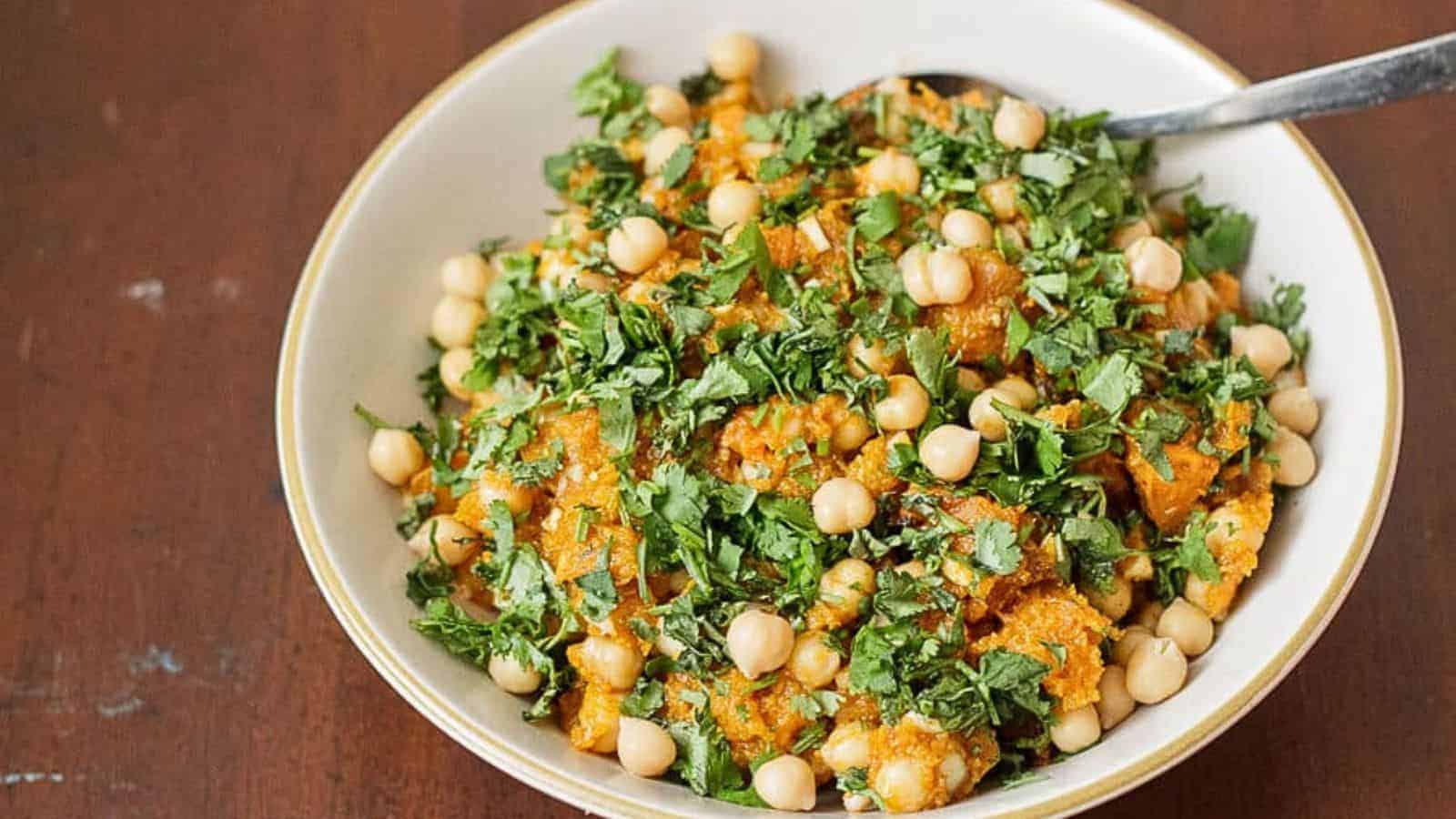 Chickpea and chickpea salad.