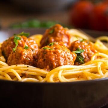 Big bowl of spaghetti and meatballs