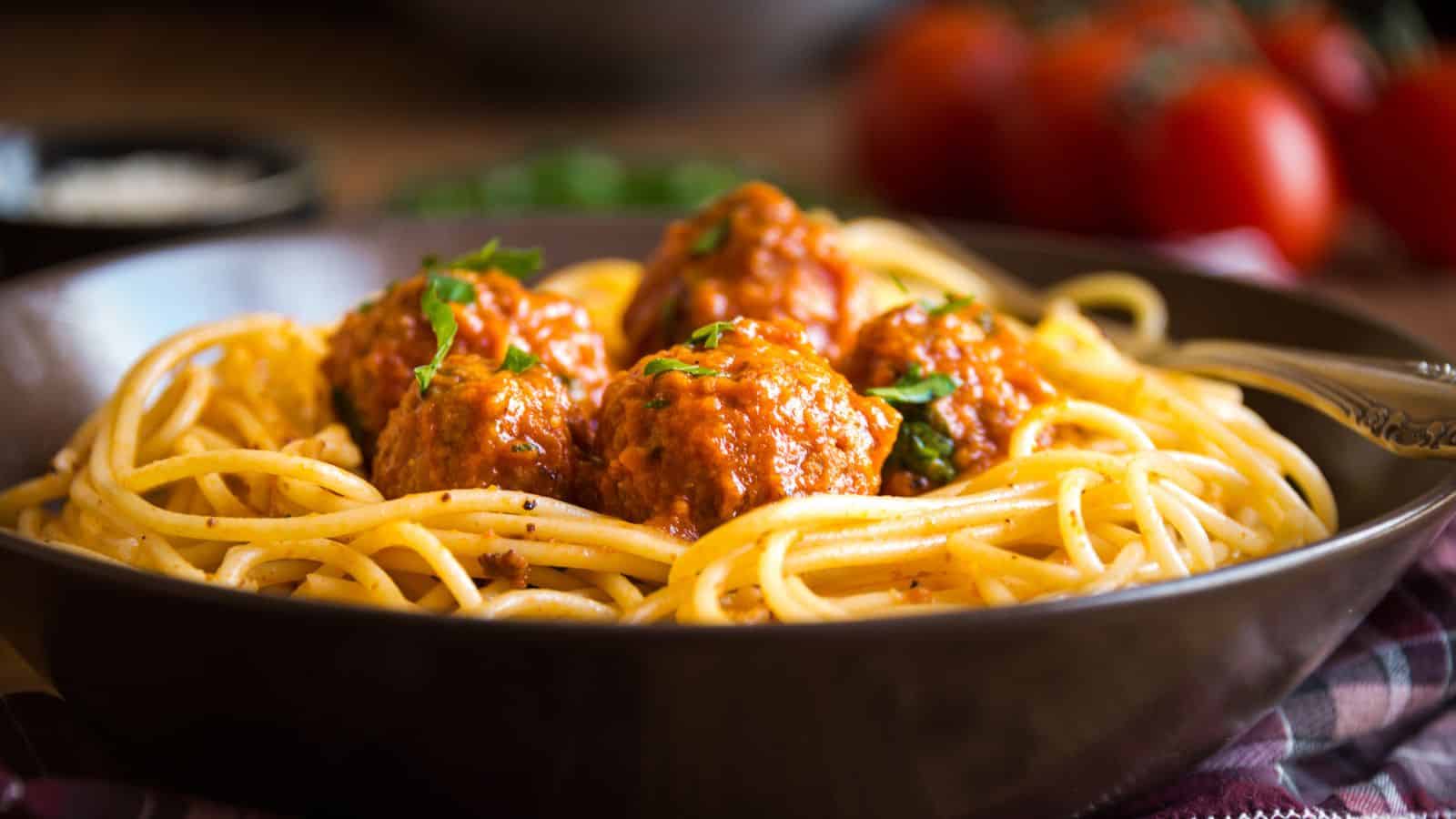 Big bowl of spaghetti and meatballs