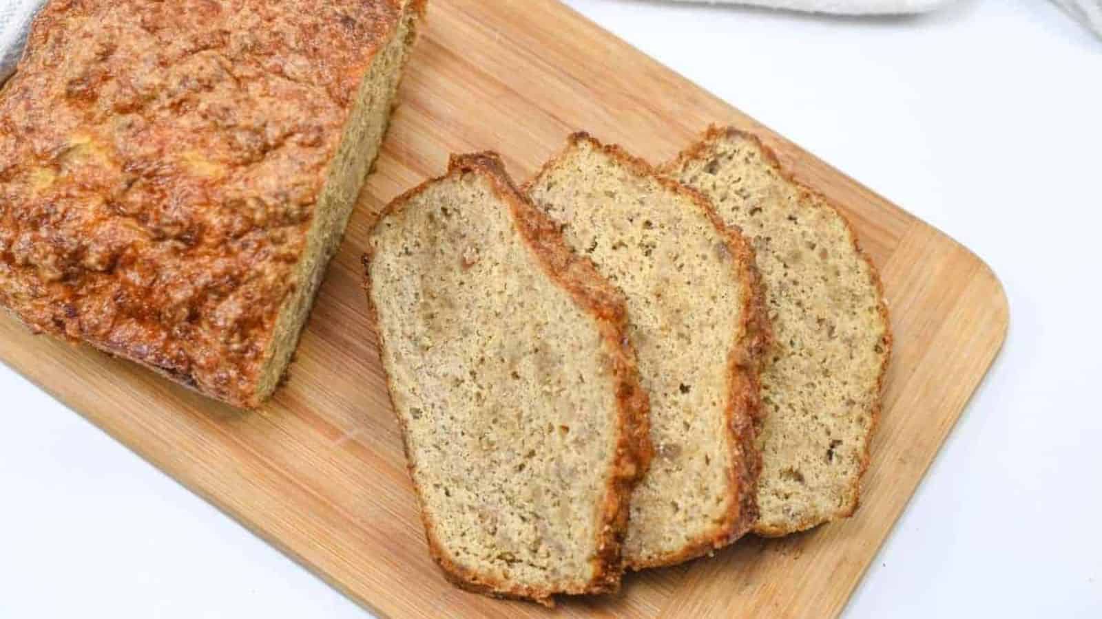 Sliced bread on a cutting board.