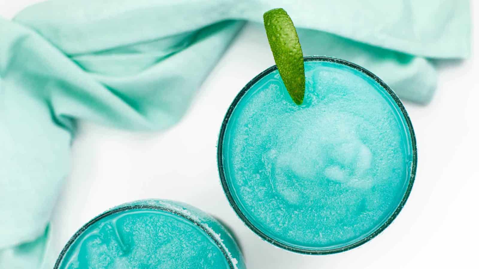 15 Frozen Cocktails and Mocktails You’ll Happily Risk Brain Freeze For 15 Frozen Cocktails and Mocktails You’ll Happily Risk Brain Freeze For