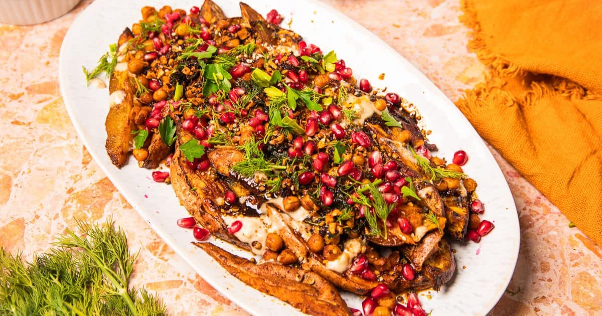 Roasted Sweet Potatoes with Tahini Are The Star Of Any Table Roasted Sweet Potatoes with Tahini Are The Star Of Any Table